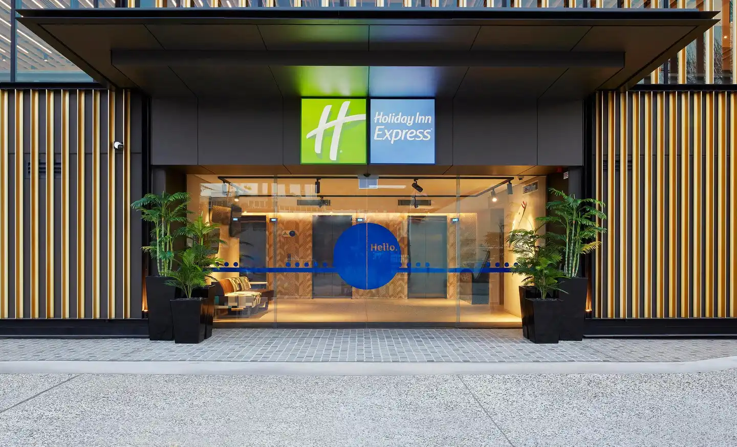 Holiday Inn Express Sydney Airport Lobby