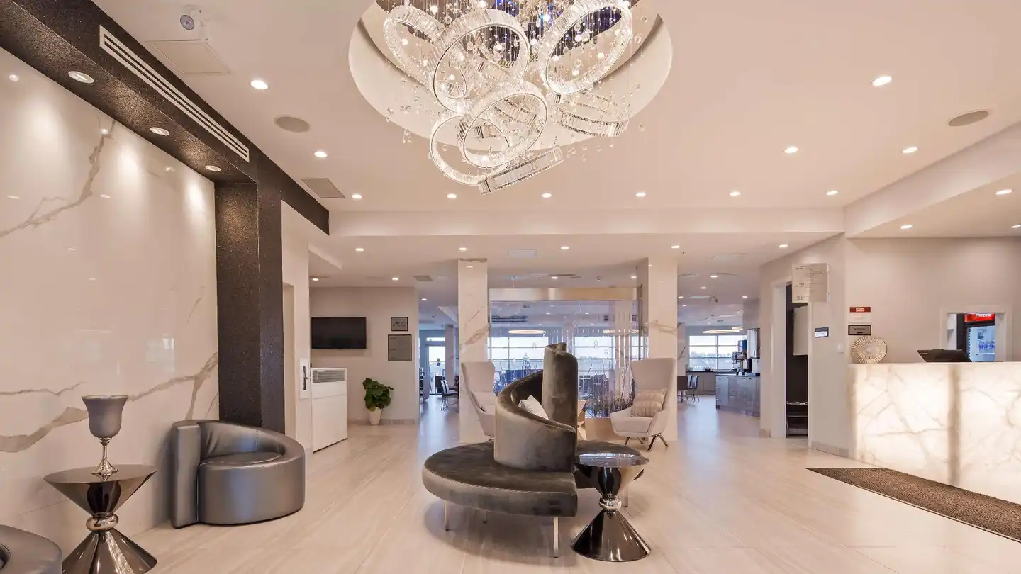 Executive Residency by BW Calgary City View North Lobby