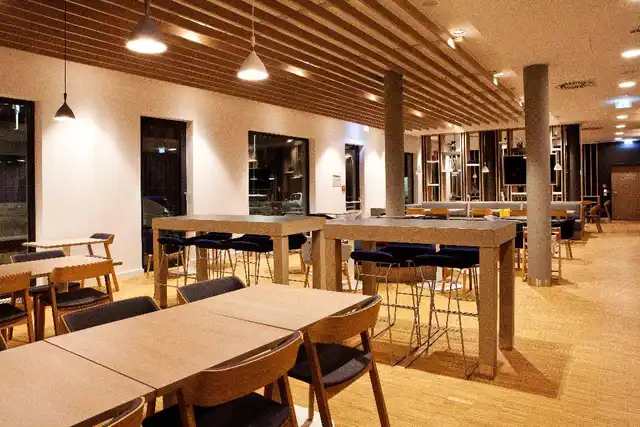 Holiday Inn Express Trier Bar