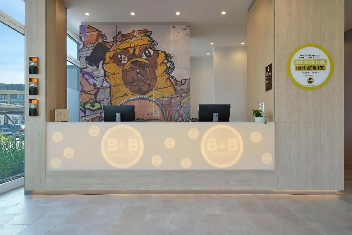 B&B Hotel Köln-Ehrenfeld Lobby