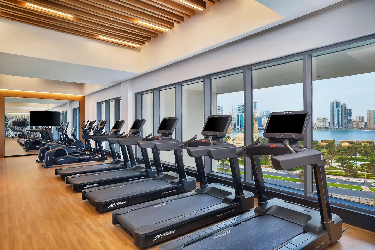 Doubletree by Hilton Sharjah Waterfront Hotel & Residences Sport und Entertainment