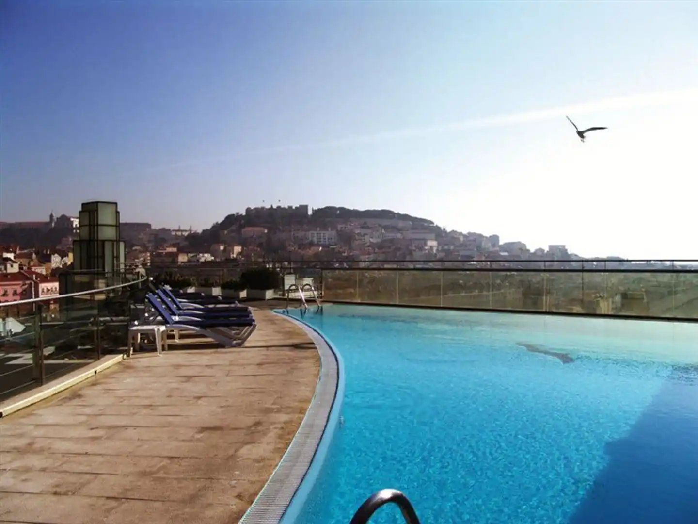 VIP Executive Suites Eden Pool
