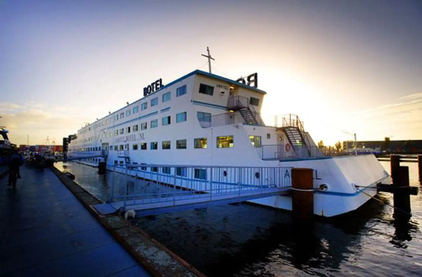 Amstel Botel Aussenansicht