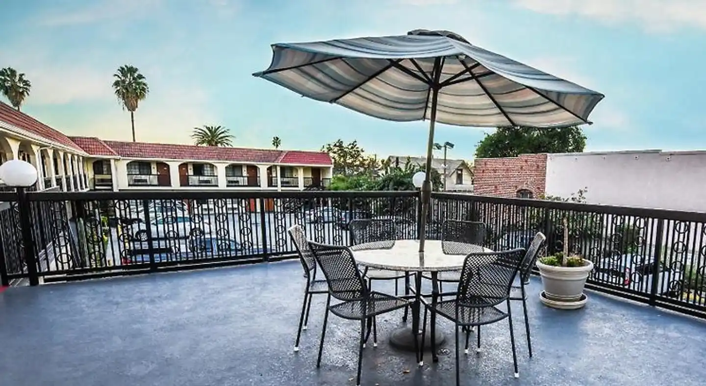 Chariot Inn Terrasse