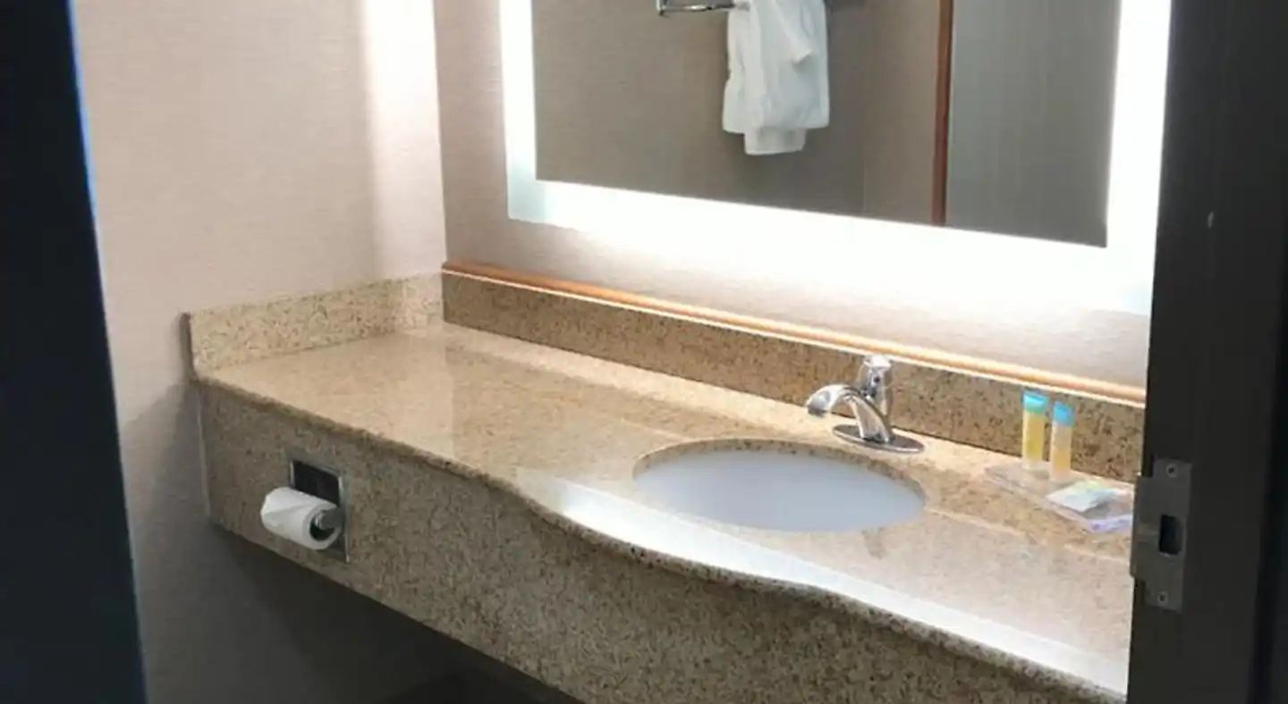 Wingate by Wyndham Convention Ctr Closest Universal Orlando Badezimmer