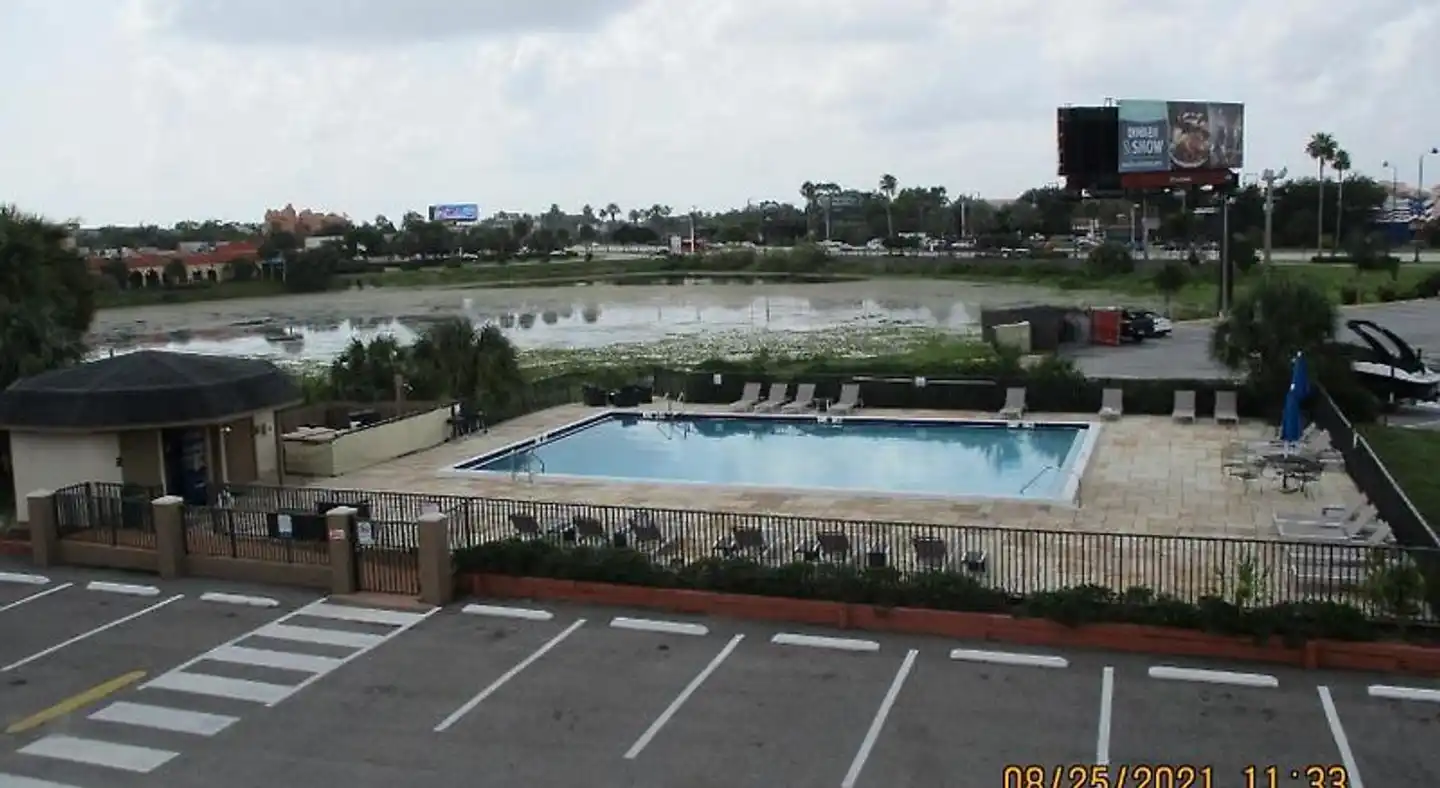 Quality Inn & Suites Kissimmee by The Lake Pool