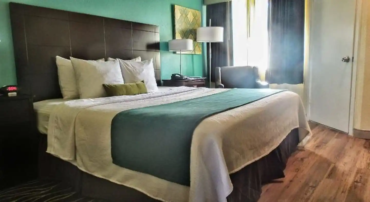 Best Western Plus Deerfield Beach Hotel & Suites Wohnbeispiel