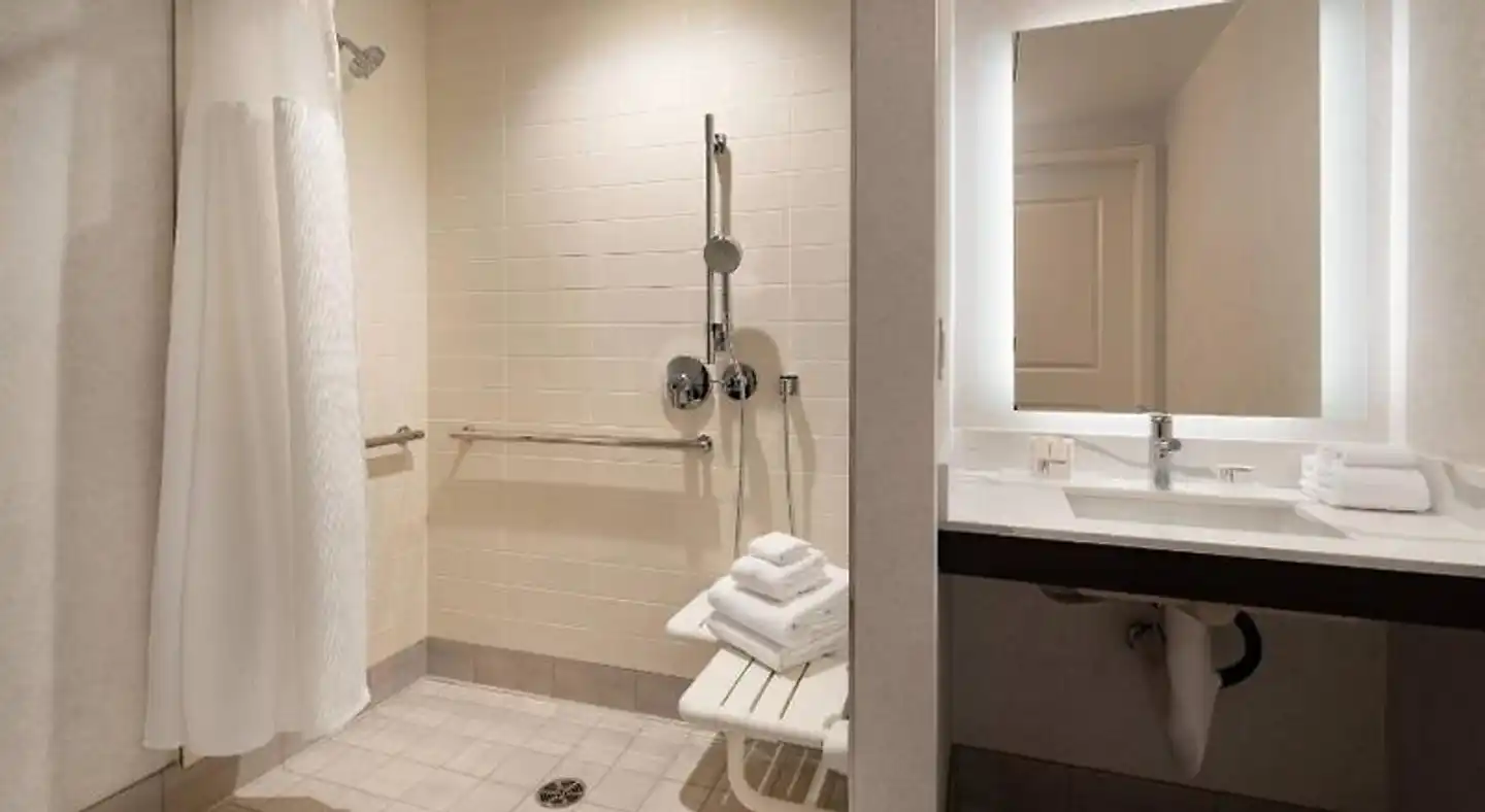 Residence Inn Los Angeles Glendale Badezimmer