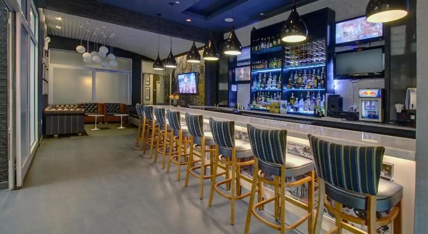 SoHo 54 Hotel Bar