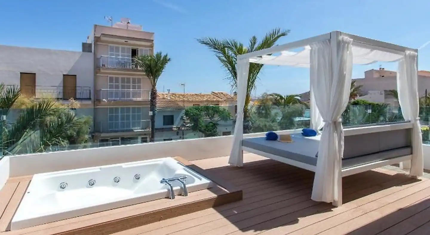 Llaut Boutique Terrasse