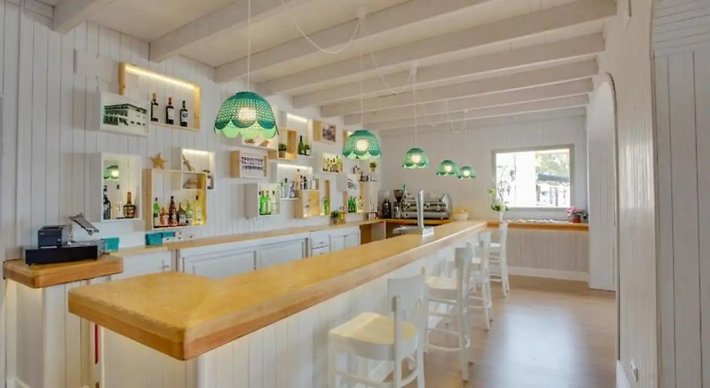 Llaut Boutique Bar