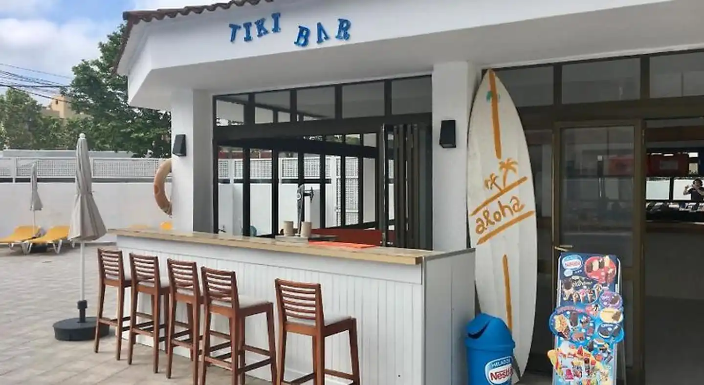 La Perla Negra Bar
