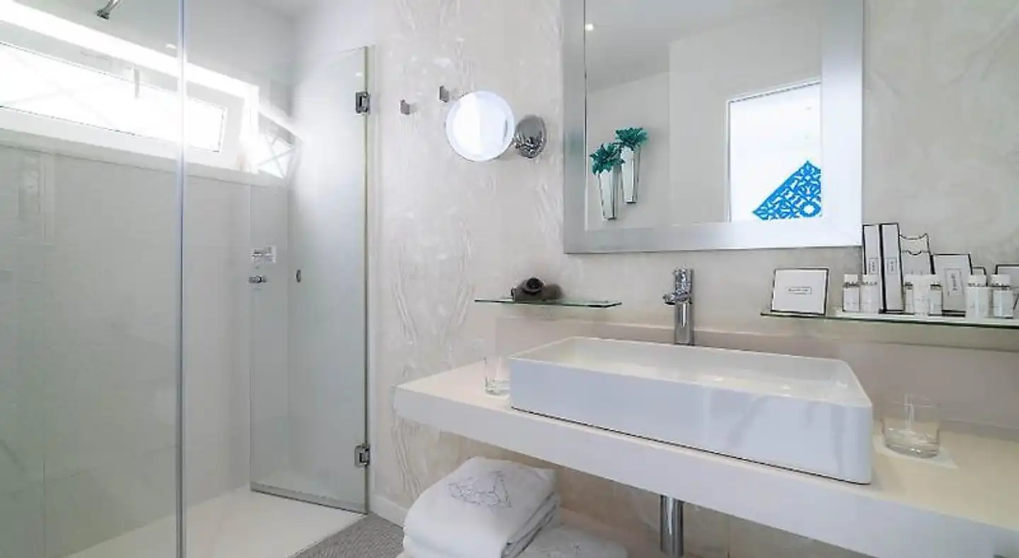 Lani's Suites de Luxe - Adults Only Badezimmer