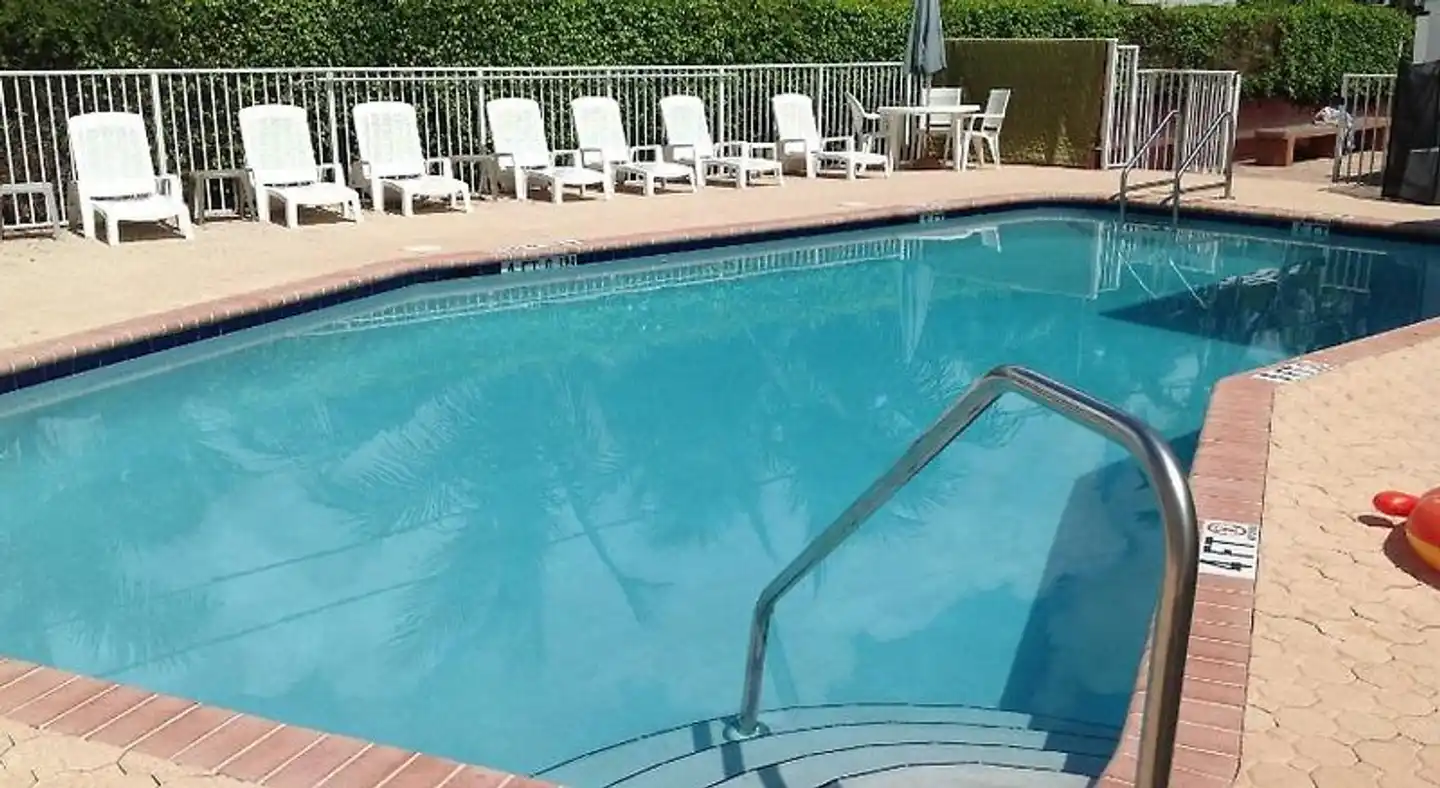 Napoli Belmar Resort Pool