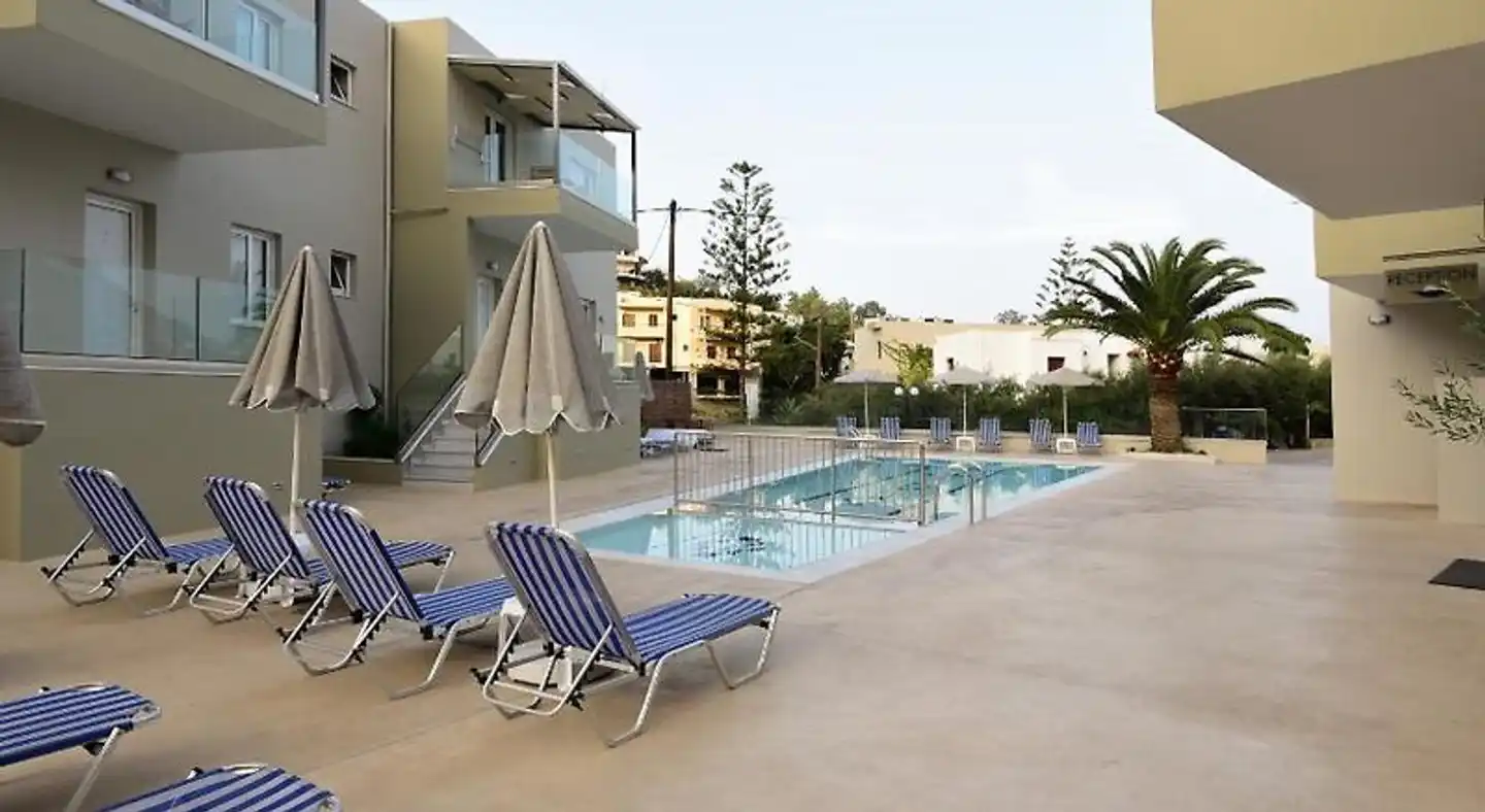 Blue Horizon Apartments Pool