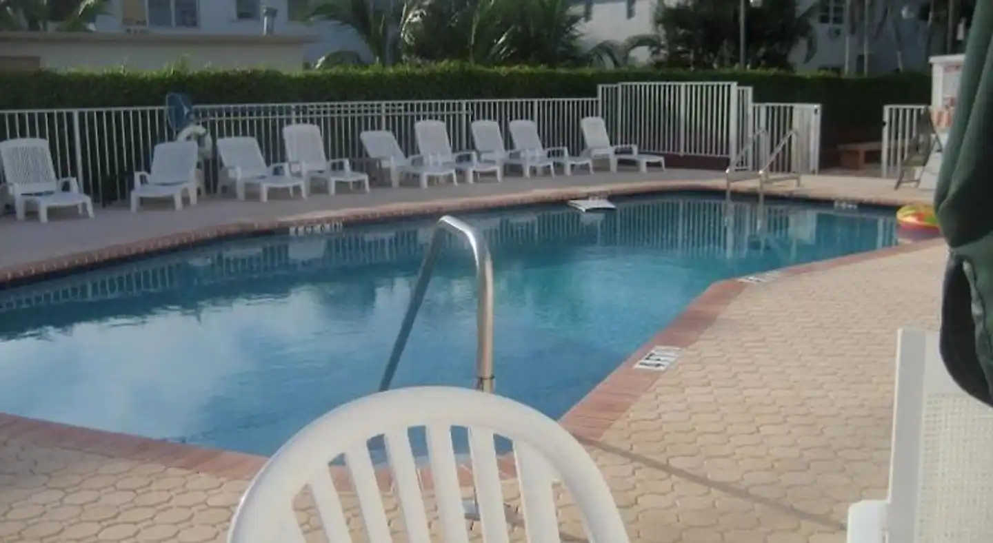 Napoli Belmar Resort Pool