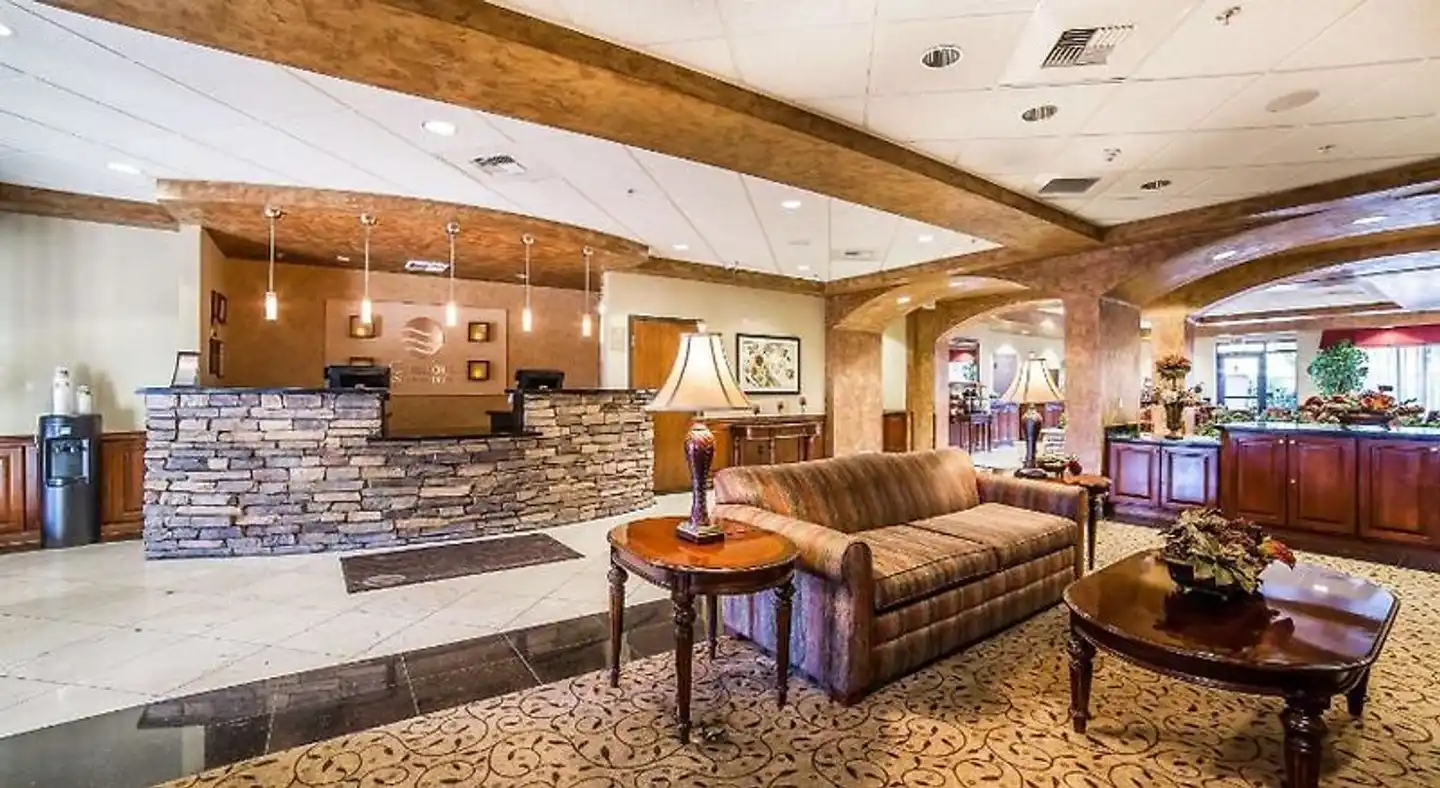 Comfort Inn & Suites Henderson Lobby
