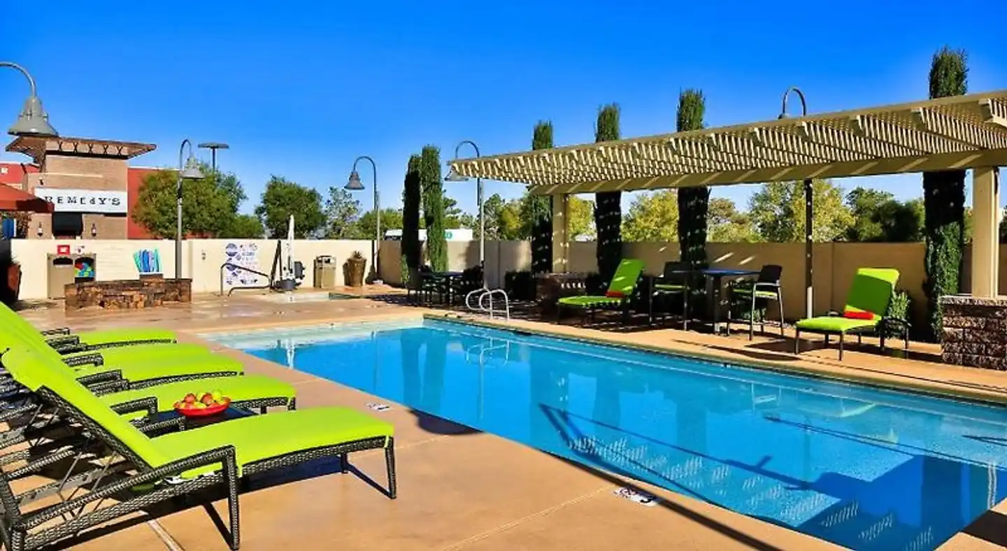 Hampton Inn & Suites Las Vegas South Pool