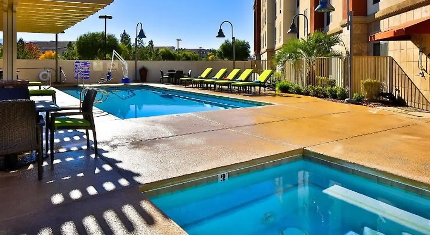 Hampton Inn & Suites Las Vegas South Pool
