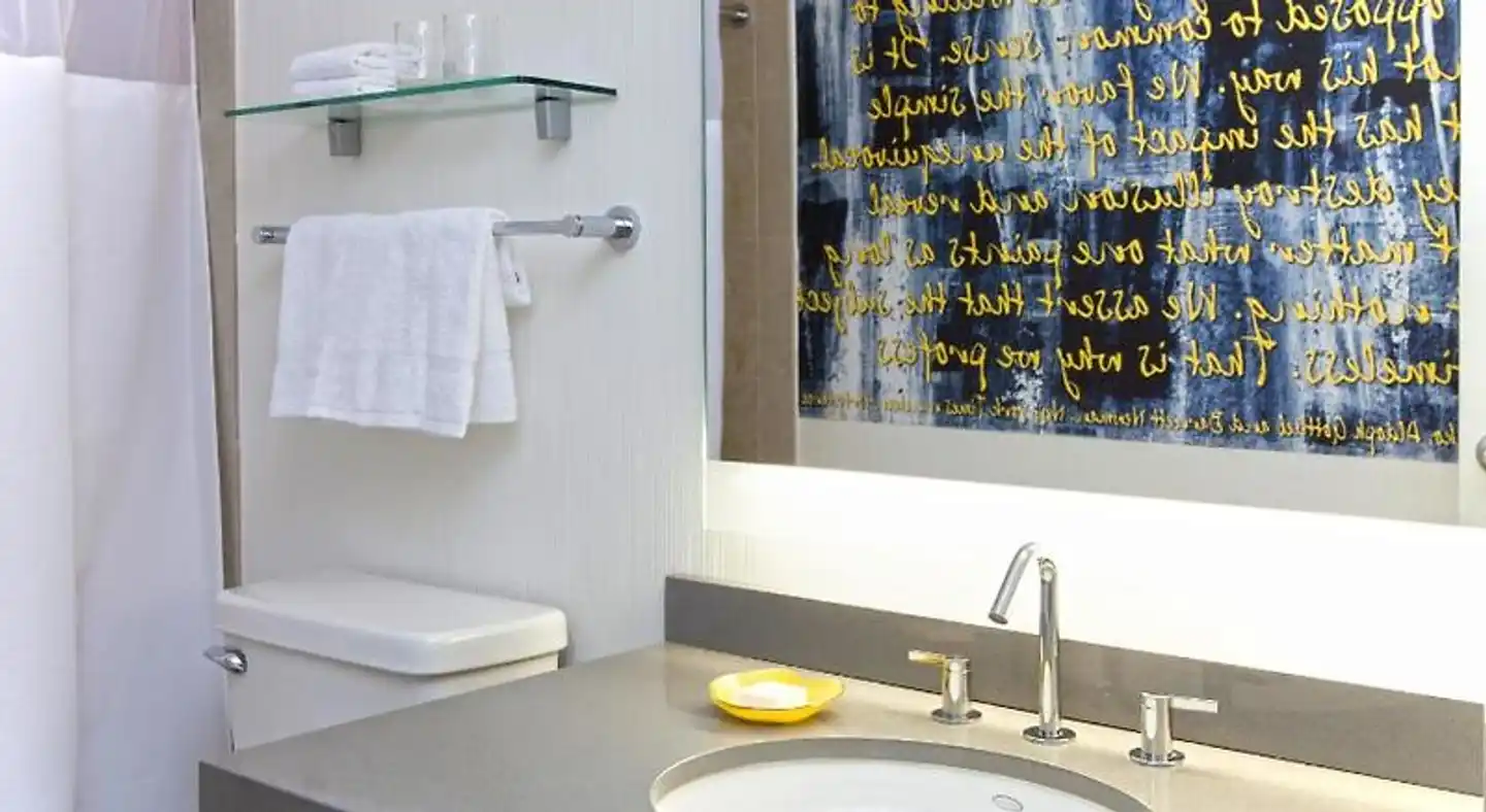 The Fifty Sonesta Select New York Badezimmer