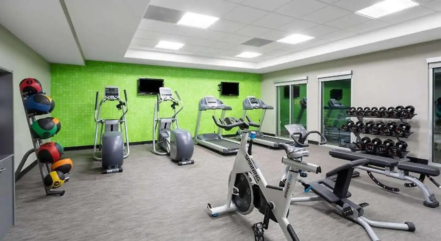 La Quinta Inn & Suites Denver Boulder - Louisville Sport und Entertainment