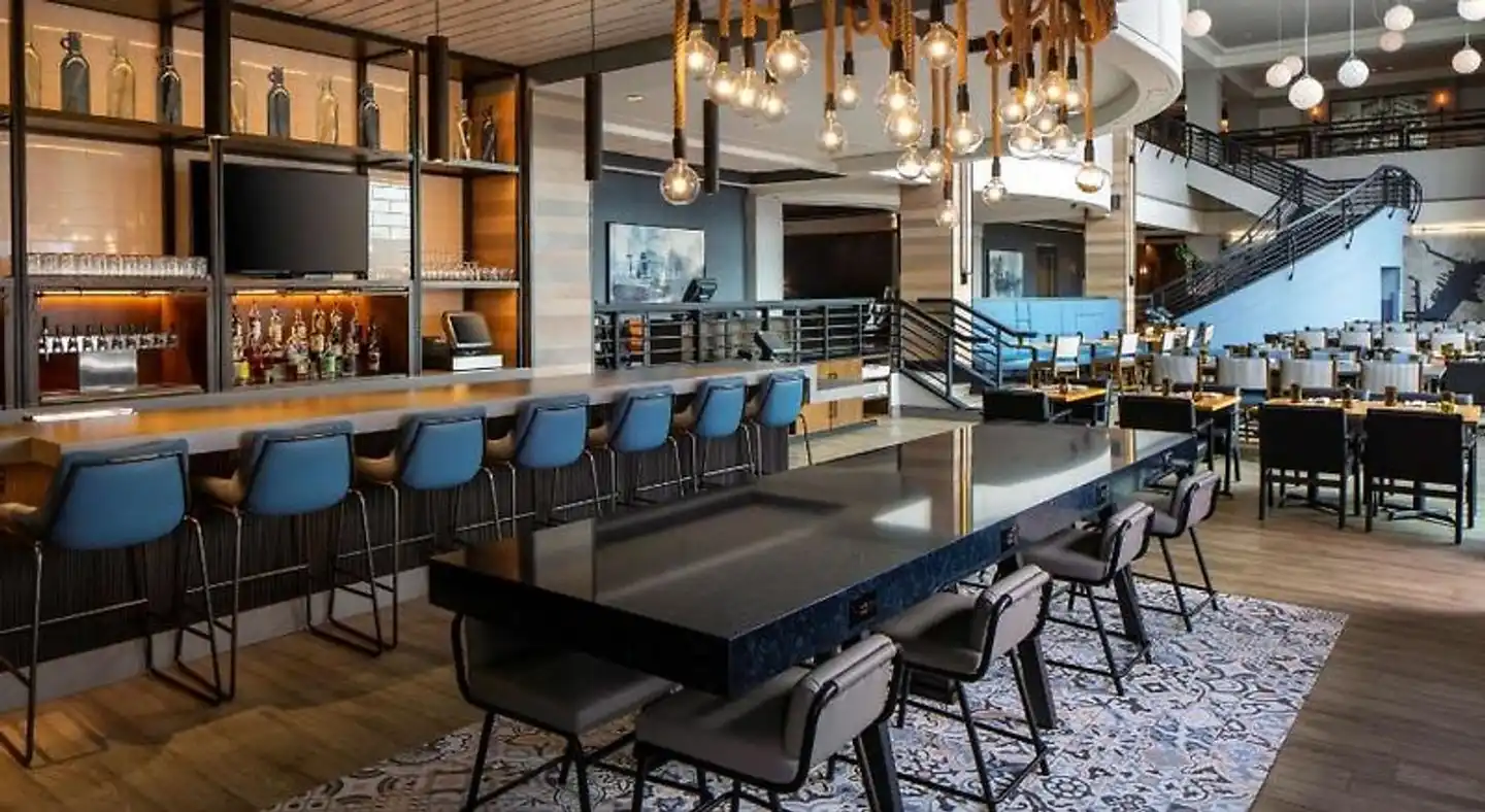 Hyatt Regency Boston Harbor Bar