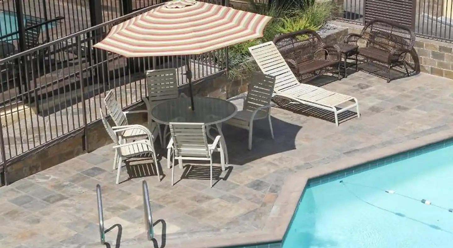 Pasadena Inn Pool