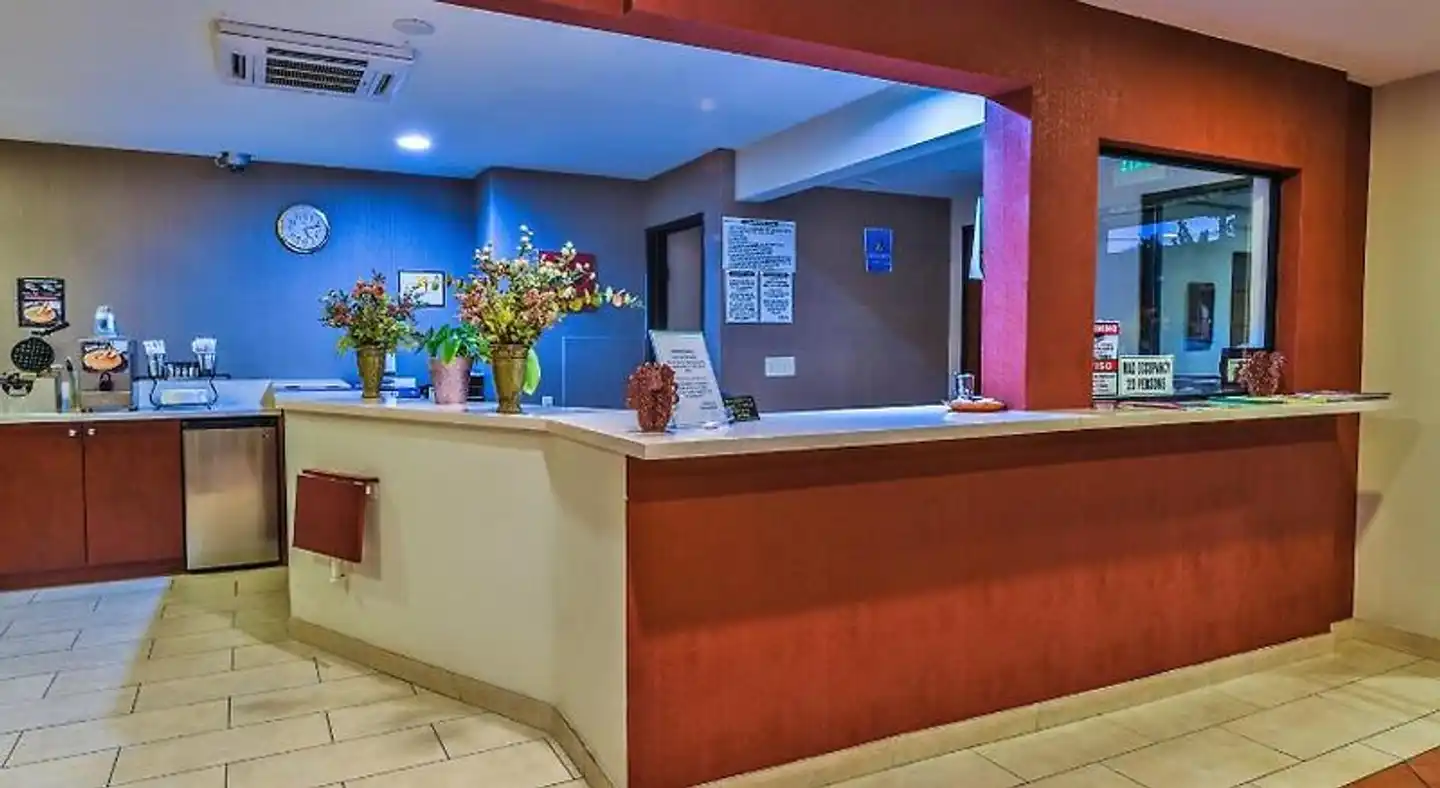 Chariot Inn Lobby