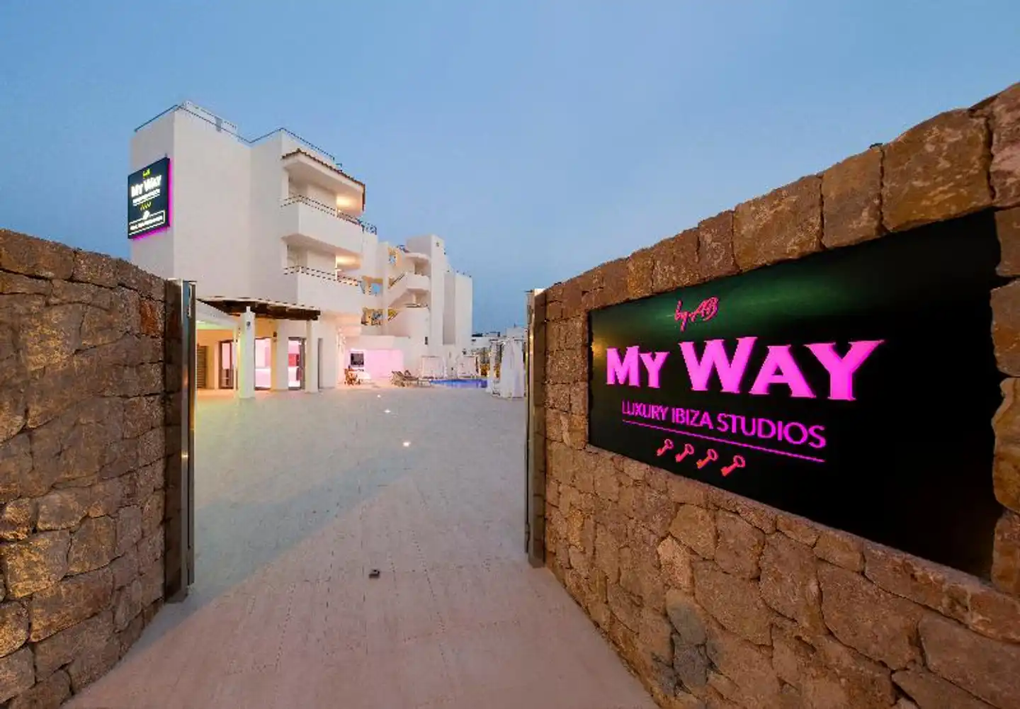 My Way Luxury Ibiza Studios Strand