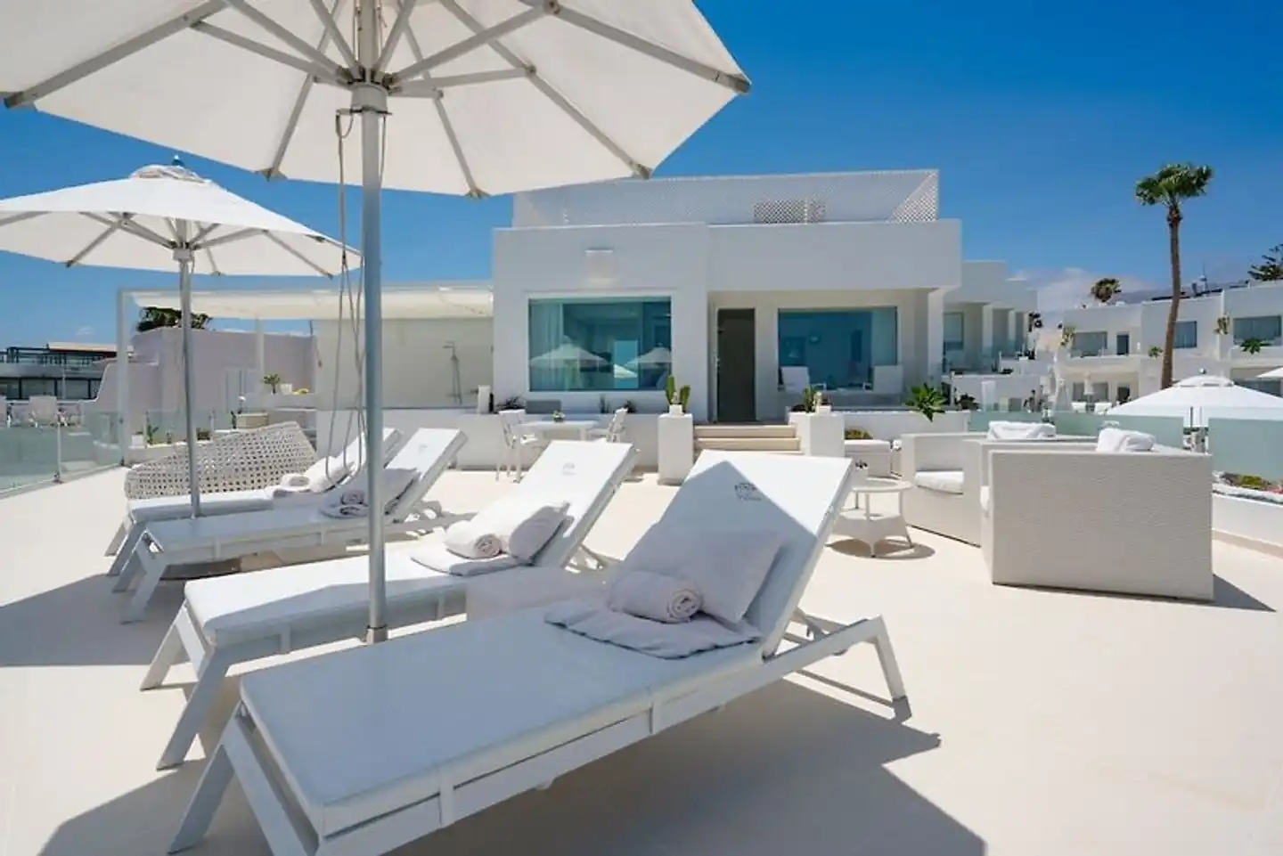 Lani's Suites de Luxe - Adults Only Terrasse