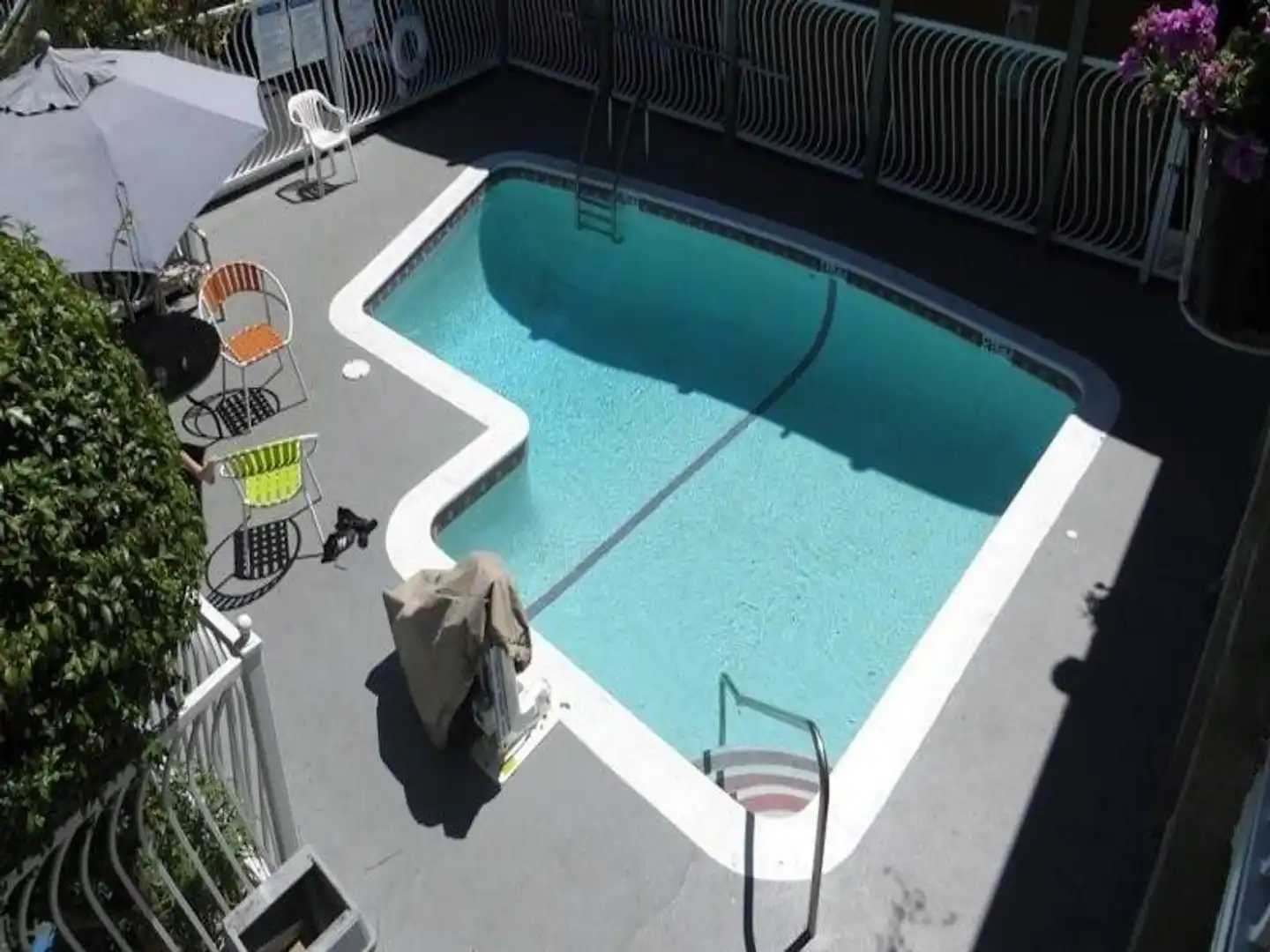 Hotel Hwood Pool