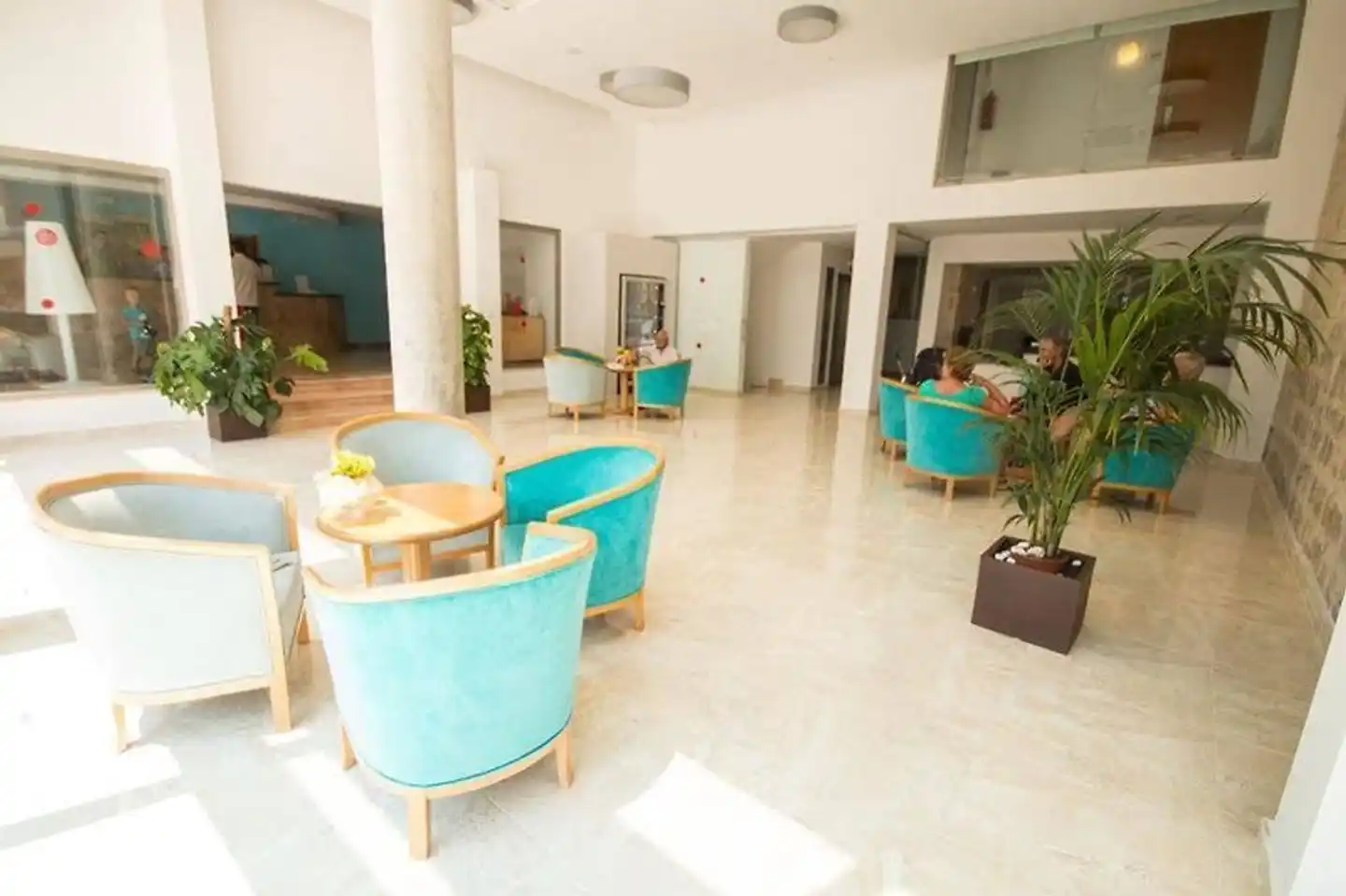 Amic Gala Lobby