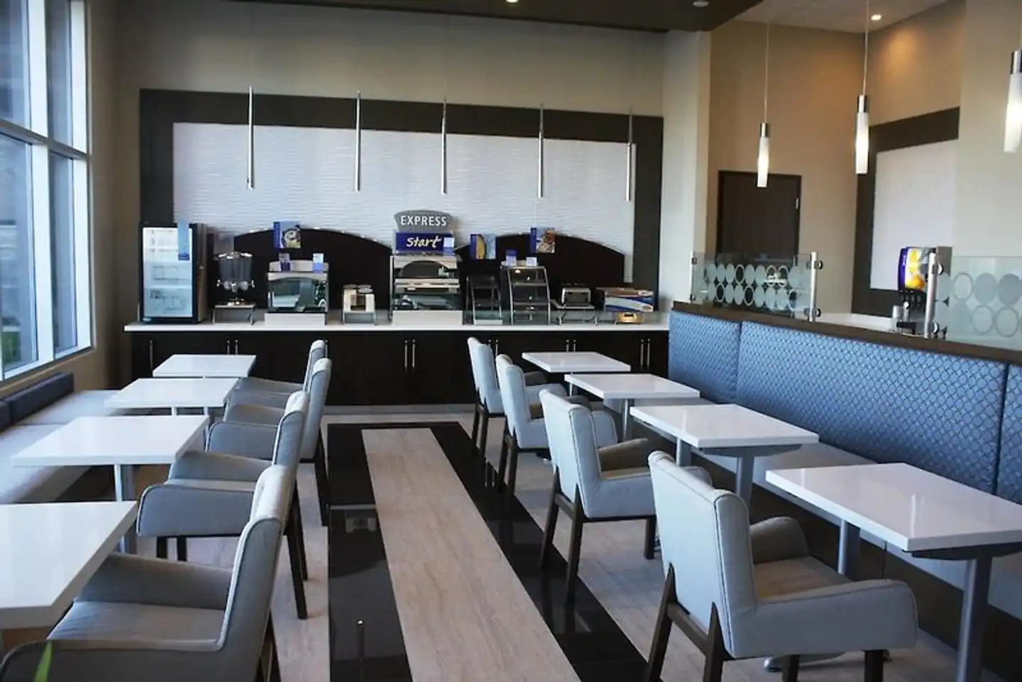 Hampton Inn by Hilton North Hollywood Bar
