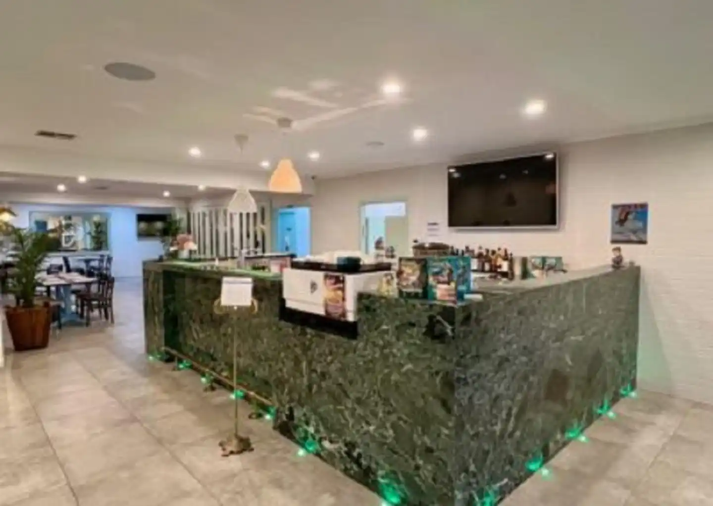 Best Western Adelaide Airport Bar