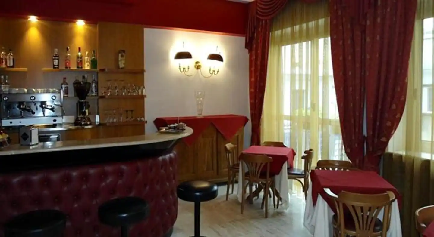Continental Bar