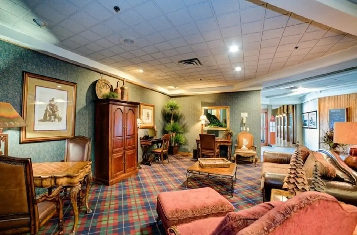Grand Vista Hotel Lobby