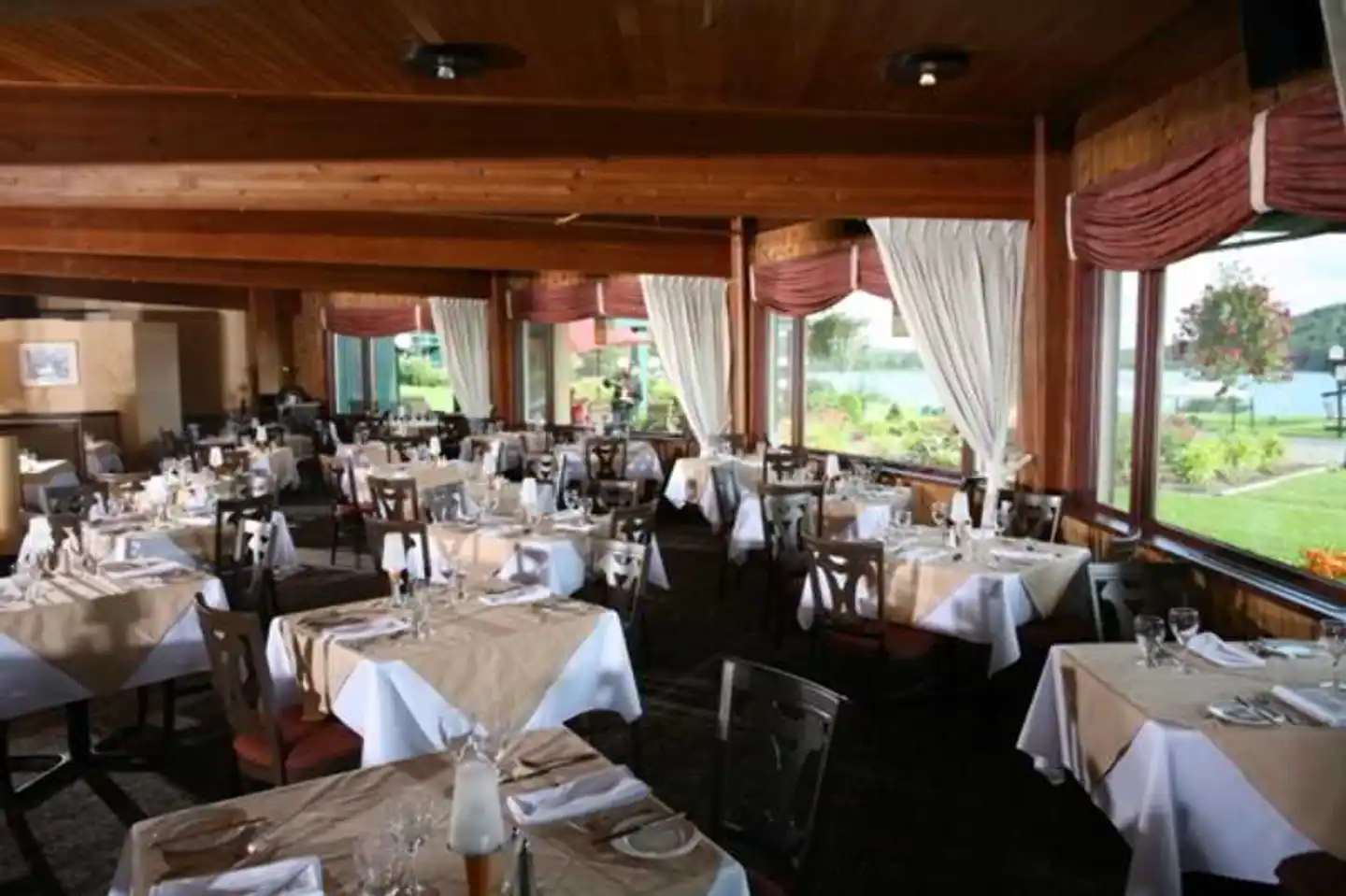 Le Manoir Du Lac DeLage Restaurant