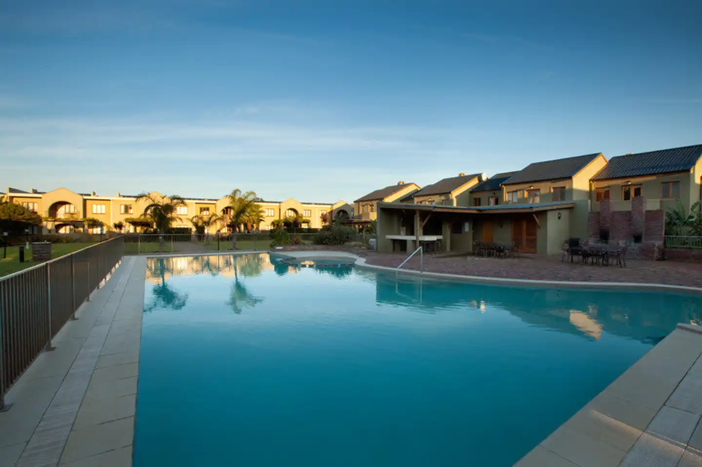 Devonvale Golf & Wine Lodge Pool