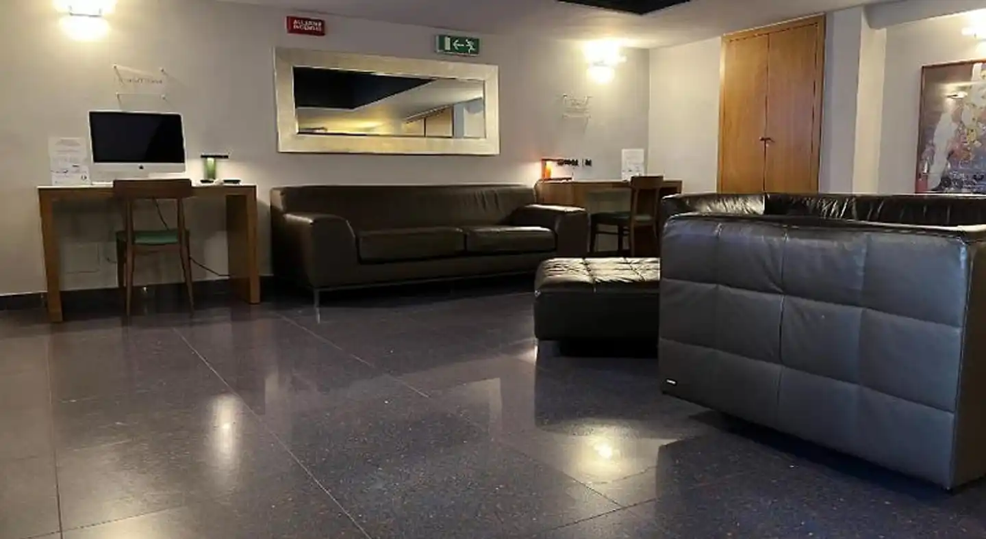 Best Western Hotel Plaza Lobby
