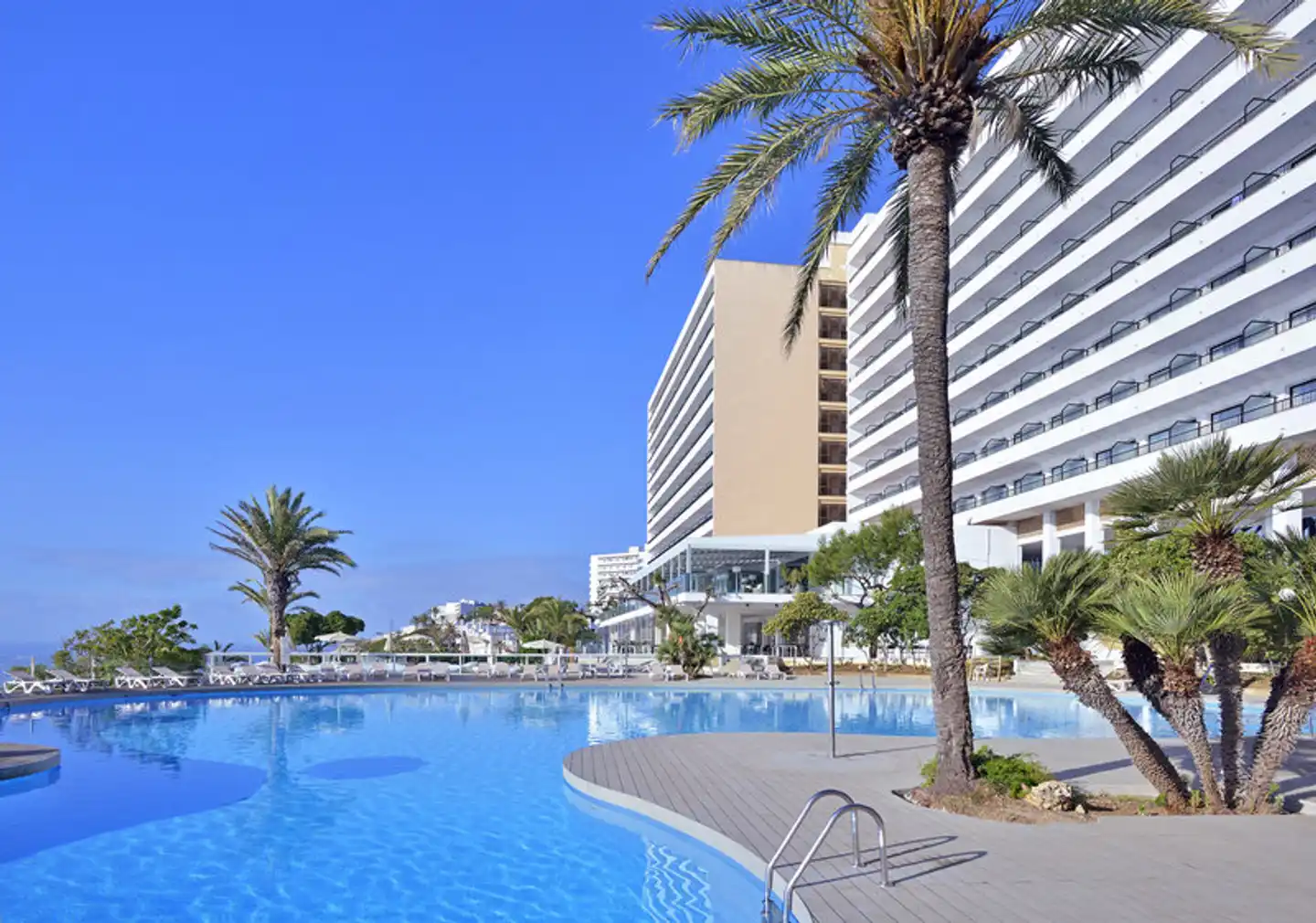 Alua Calas de Mallorca Resort Pool