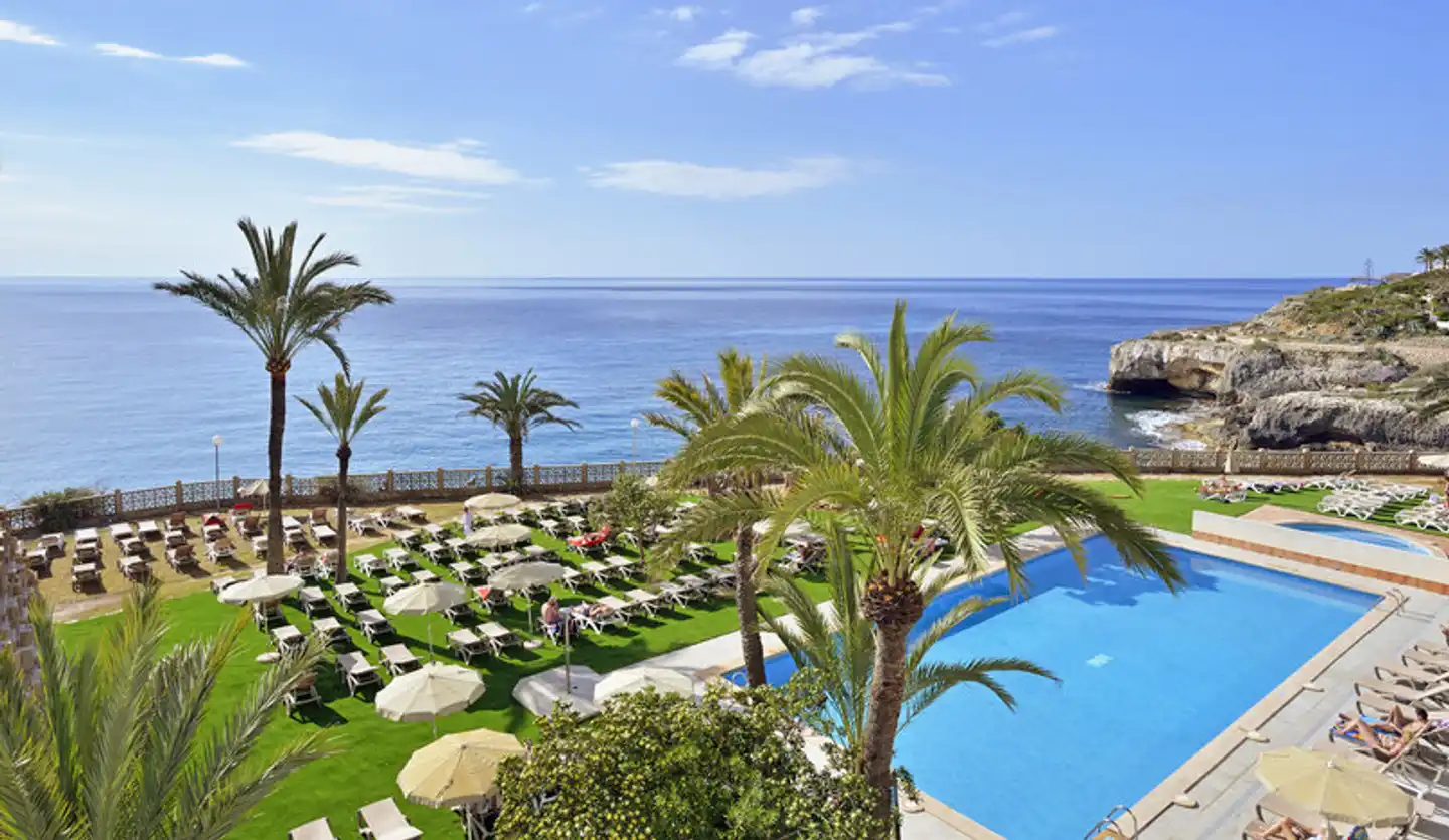 Alua Calas de Mallorca Resort Pool