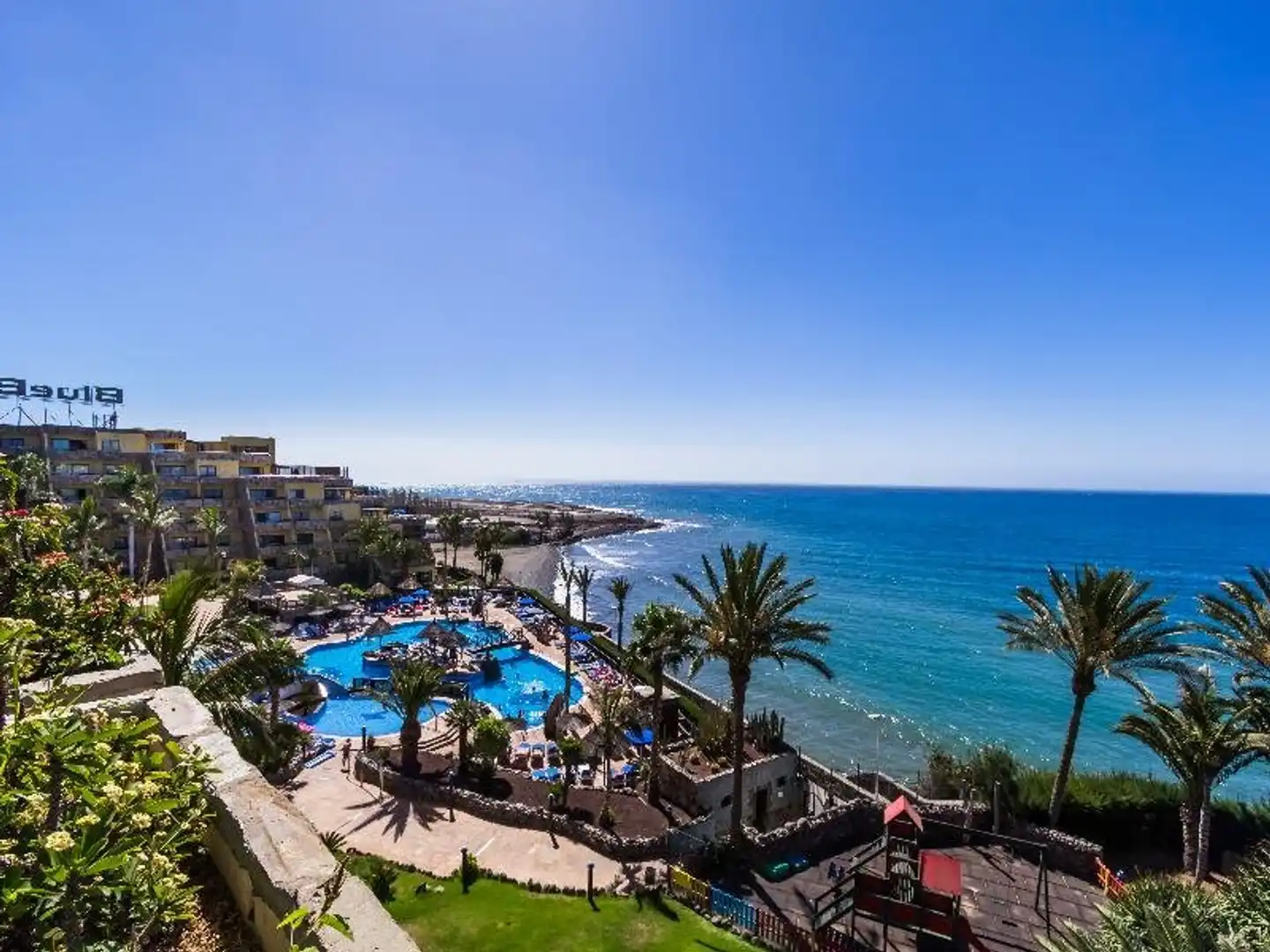 BlueBay Beach Club Aussenansicht