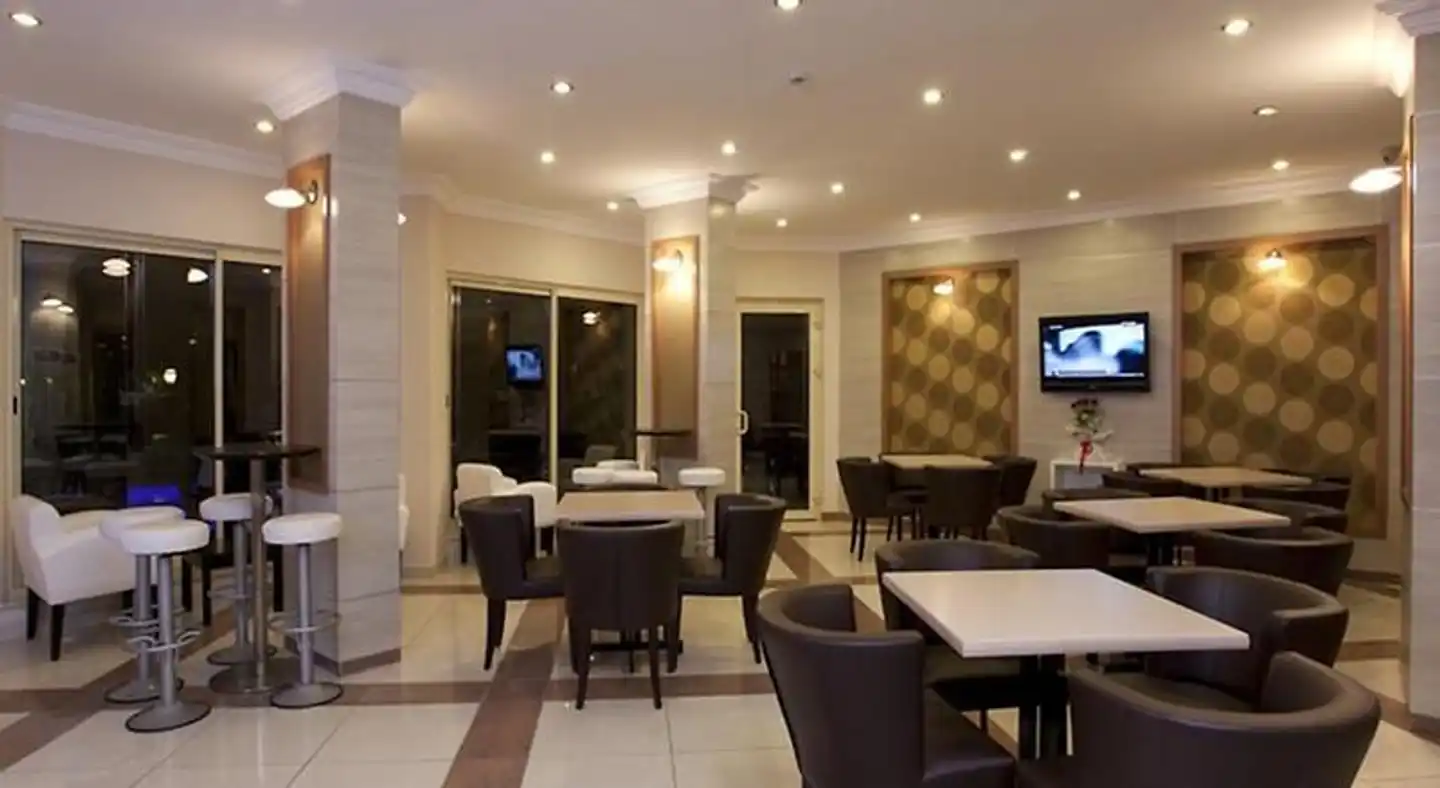 Remi Hotel Lobby
