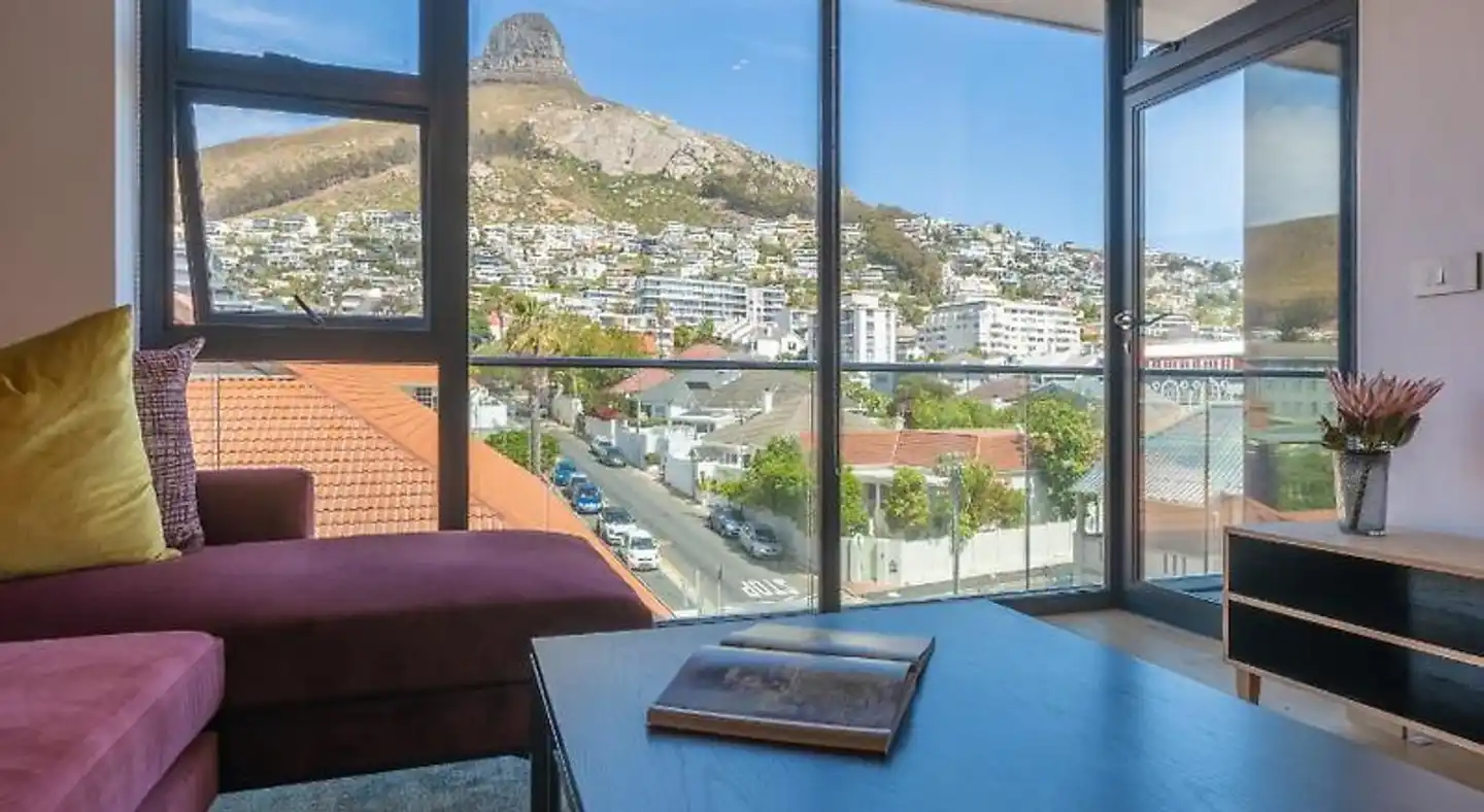 Latitude Aparthotel by Totalstay Terrasse