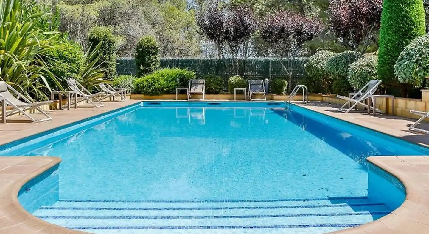 Desitges Pool