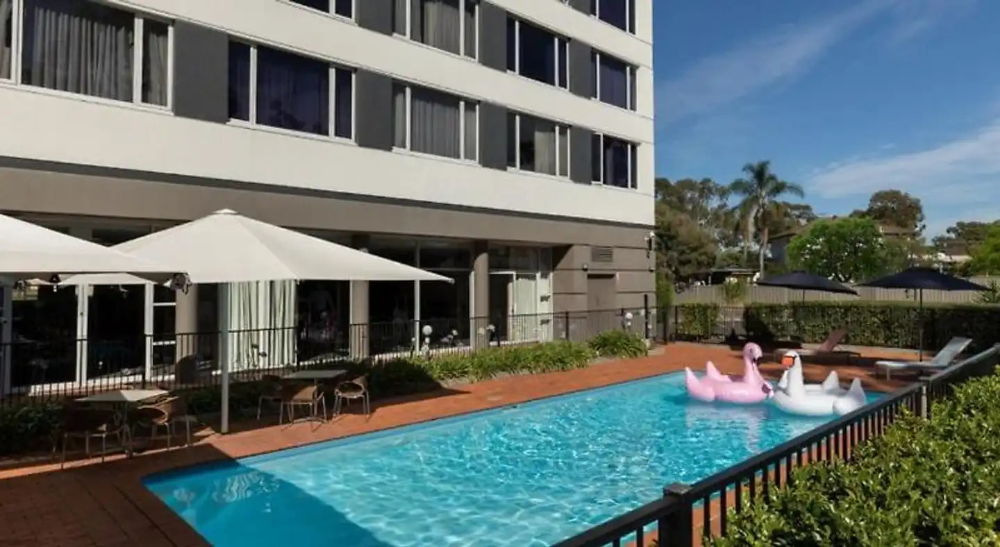 Rydges Bankstown Pool