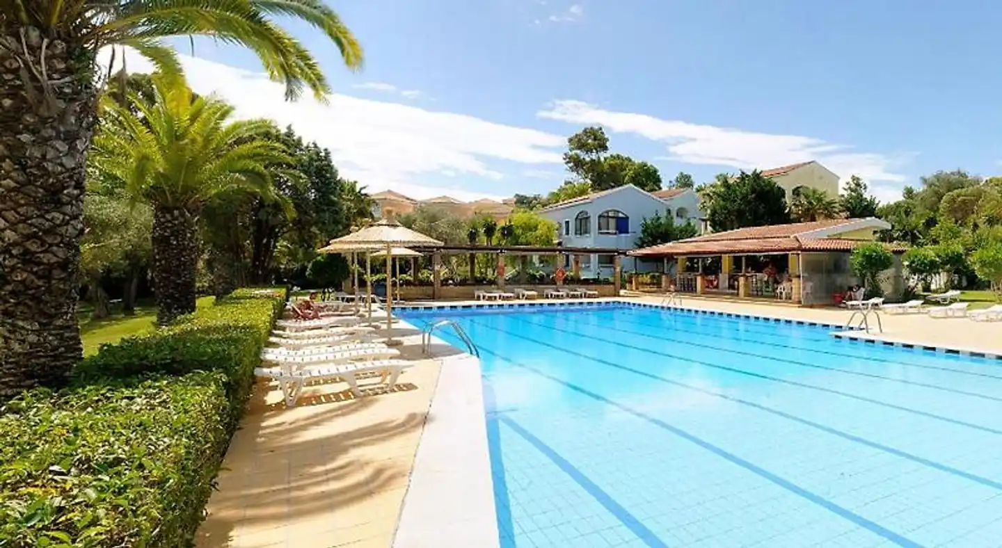 Helion Resort at Govino Bay Pool