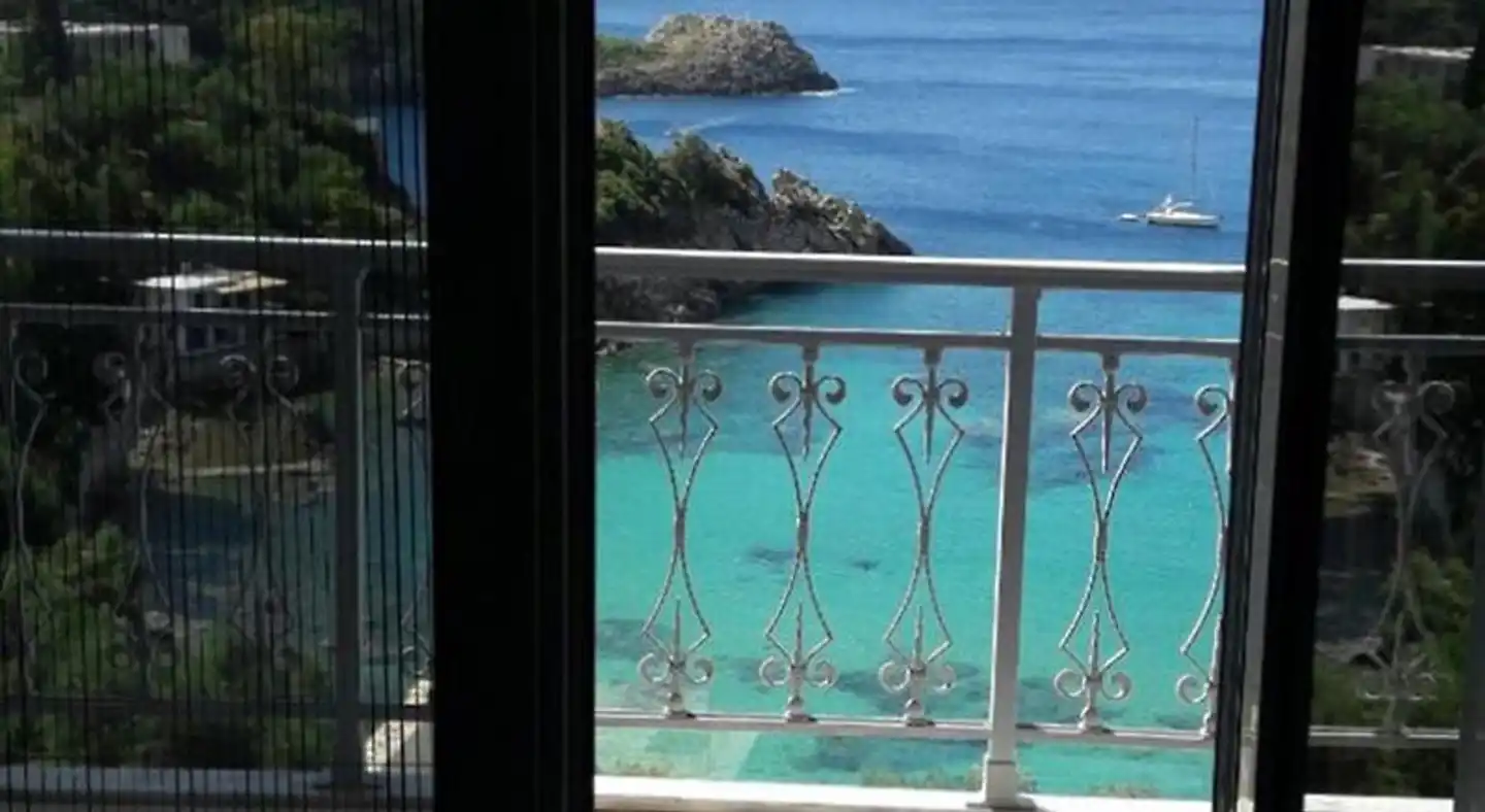 Platakia Blu Pool