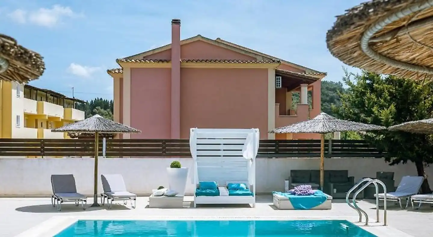 Delight Deluxe Hotel Pool