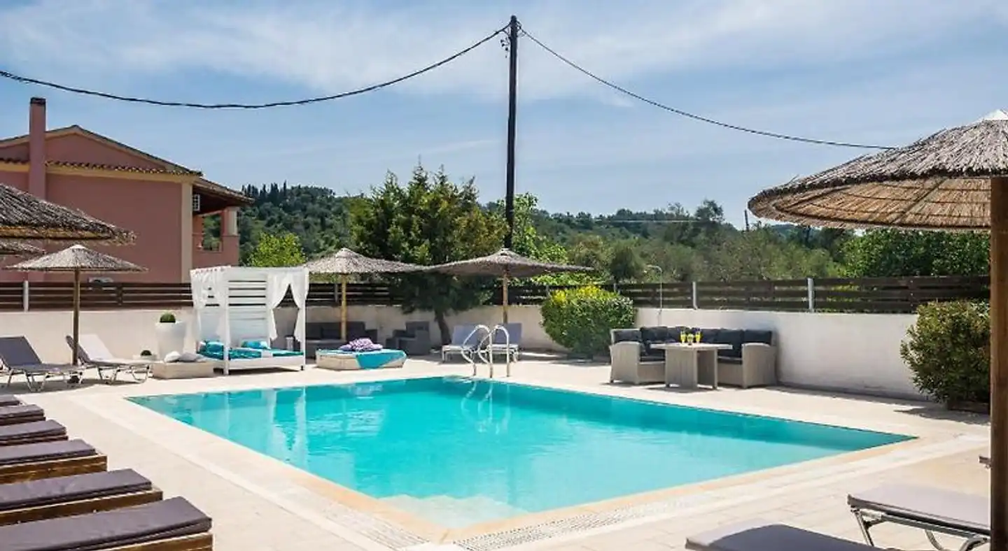 Delight Deluxe Hotel Pool
